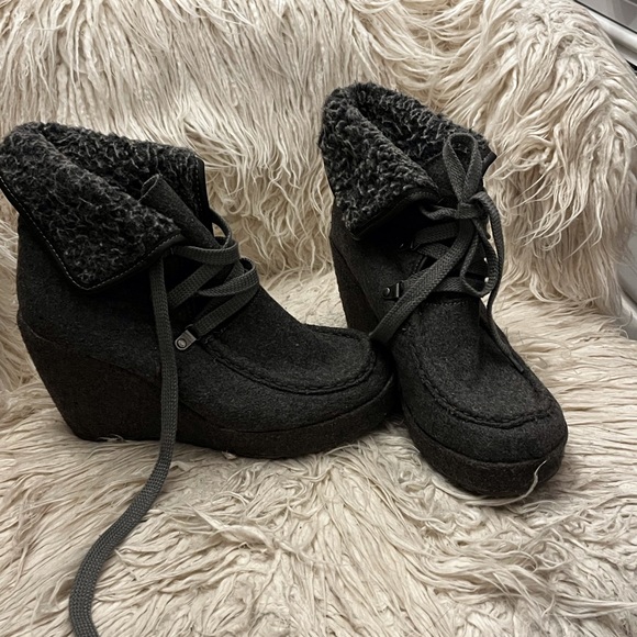 Booties - Picture 4 of 4